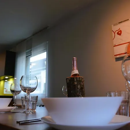 Mayers Swiss House, Private For 2-6 Guests * Matten bei Interlaken